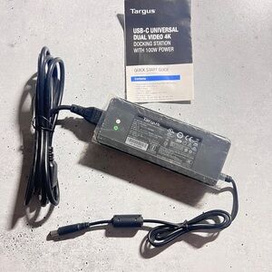 Targus USB -C Universal Dual Video 4K Docking Station with 100w power NWOT